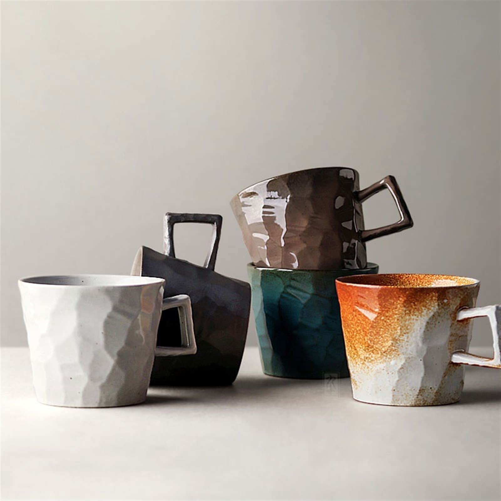 Wasserbecher 280 ML Retro Becher Steingut Kaffeetasse Einfache Haushalt Unregelmäßige Handgemachte Kaffeetasse Lsolierter Becher(C)