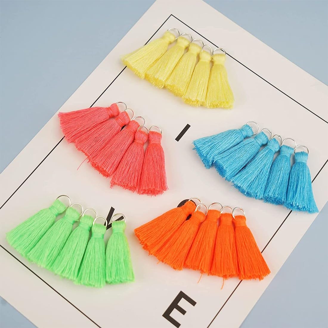 HAOBIN 100 Pieces Glands ColoréS Couleur Glands Coton Pendentif Tassel Charms 3cm Mini Glands