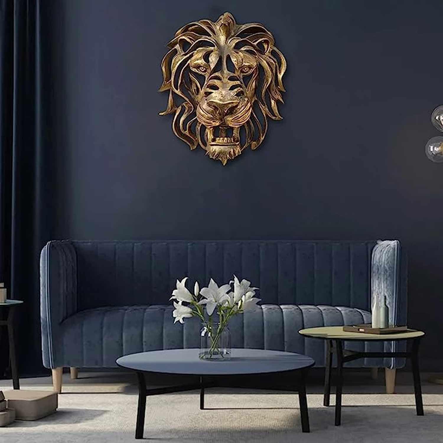 Scultura Di Testa Di Leone Isolata Immagine Stock - Immagine di furioso