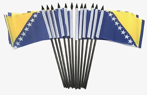 Miniatura 120 de Banderas de escritorio de Nicaragua, paquete de 12 banderas pequeñas de poliéster de 4 x 6 pulgadas en miniatura para mesa de oficina, pequeñas