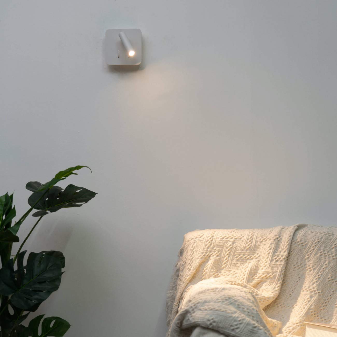 Kosilum – Leselampe mit doppeltem Licht, LED, multifunktional, Bilbao, warmweißes Licht, Beleuchtung für Wohnzimmer, Schlafzimmer, Küche, Flur, 3 W + 6 W – 300 lm + 550 lm – integrierte LED – IP20