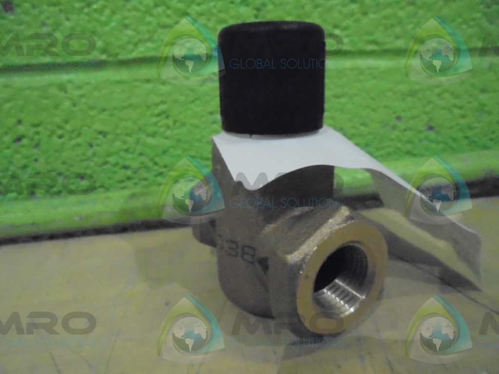 Side view of the Siemens 599-01123 valve showing threaded connections