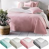 ✰ Bommeln sind der Trend 2018, ob als Sofaüberwurf oder für Ihr Schlafzimmer als Bettüberwurf, mit dieser Decke in XXL Größe, kann man so einiges anstellen.