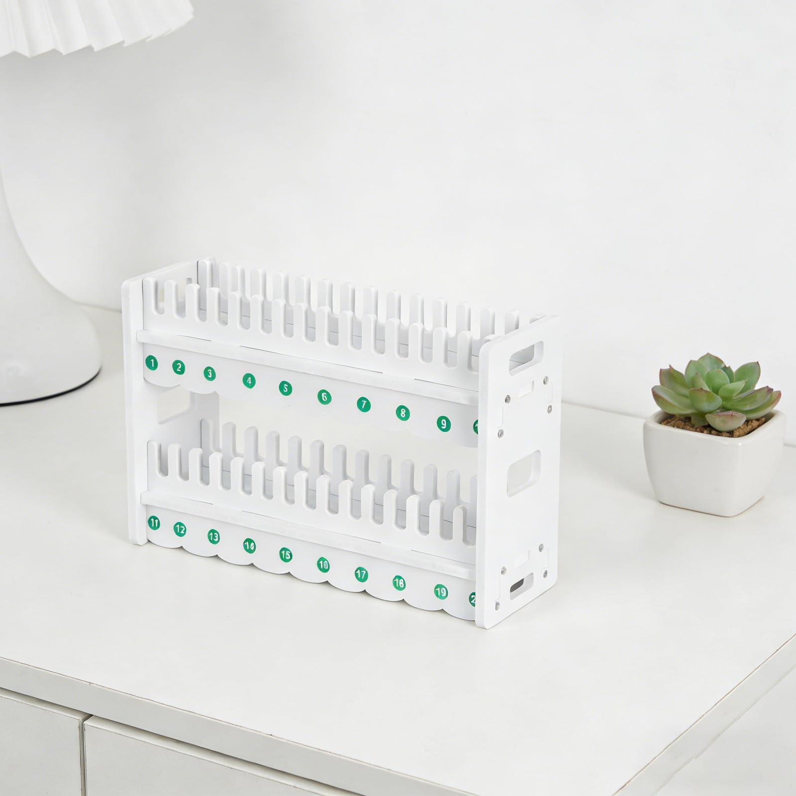 Toddmomy Supporto da Tavolo per Telefono in Legno Bianco a 2 Strati Organizzatore Multiscomparto per Ottimizzare lo Spazio in Ufficio e Scrivania