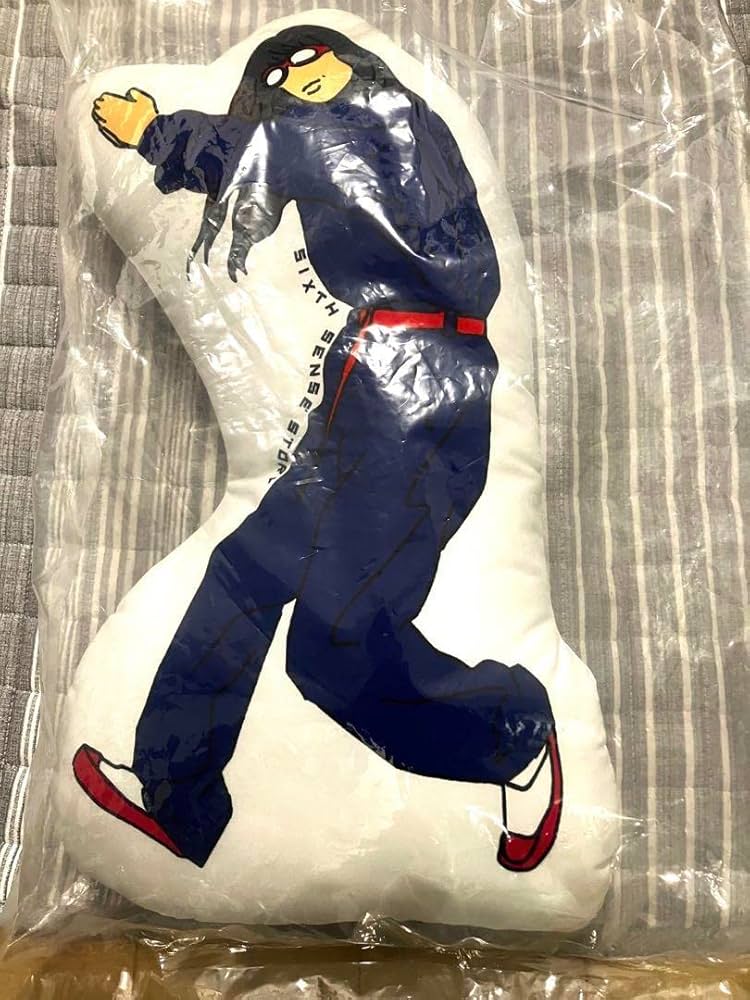 みん ◎発送は基本週末のみページ⭐︎あいみょん　クッション あいみょん クッション