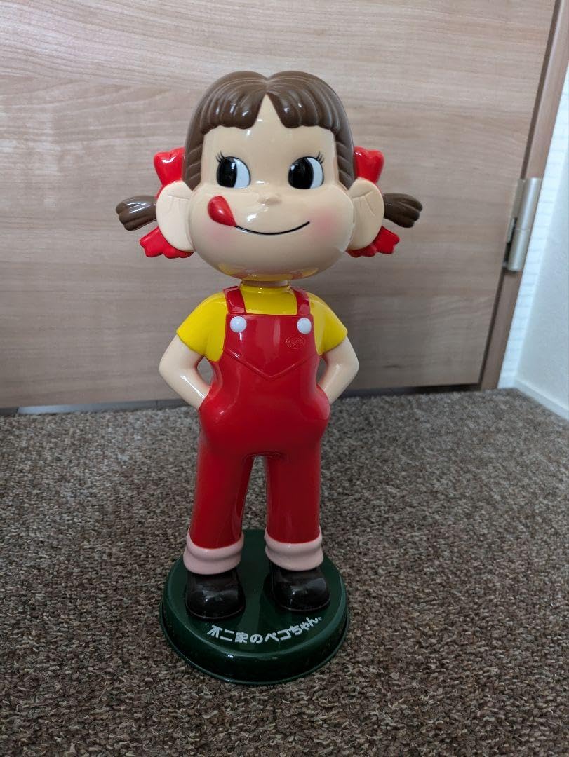 Amazon.co.jp: 不二家 ペコちゃん 首振り人形 40周年 : おもちゃ 