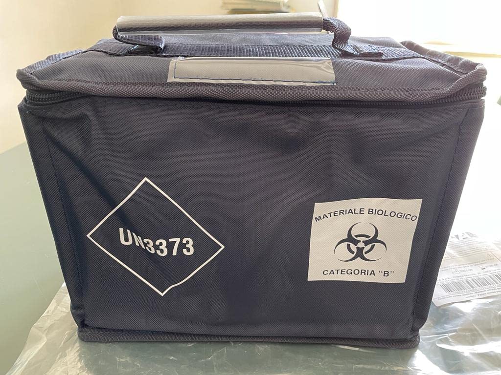Bolsa istermicaper el transporte de material biológico. Ideal para guardar el contenedor secundario Cód. 6840. Medidas: 290 x 170 x 220 cm.