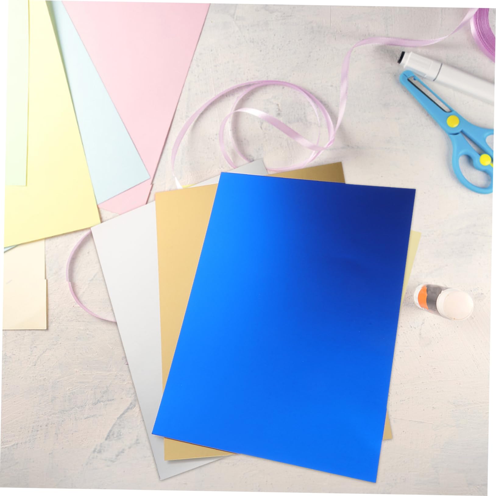 Uonlytech 60pièces Papier Cartonné DIY Réfléchissant Scrapbooking Loisirs Créatifs Carte Vœux Affiche