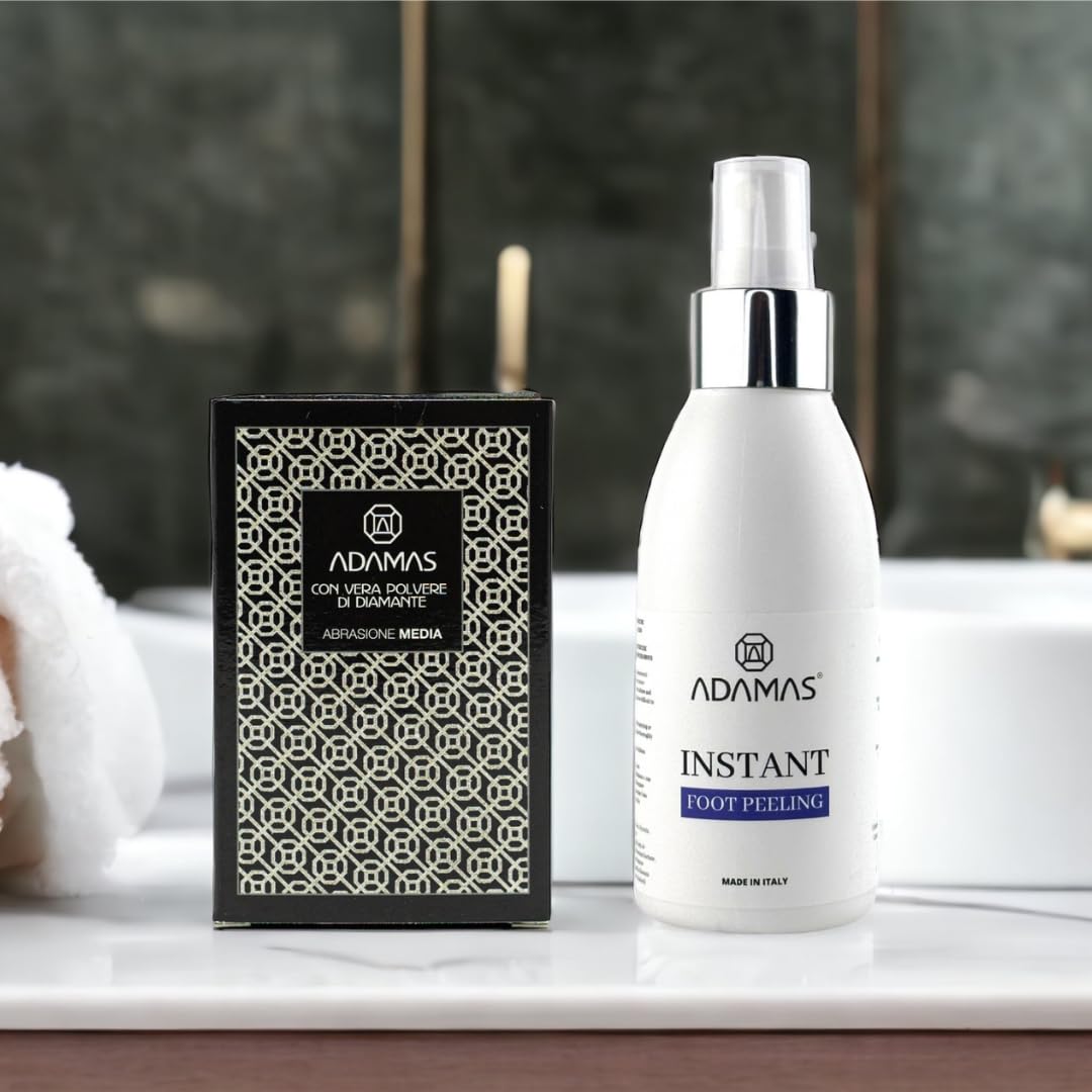 ADAMAS Kit Instant Foot Peeling -Trattamento Piedi Rimozione Calli Istantaneo in soli 5 minuti - Rimuovi facilmente la pelle secca e ruvida - 1x50ml + 1pz (Kit Buffer+ Instant Peeling)
