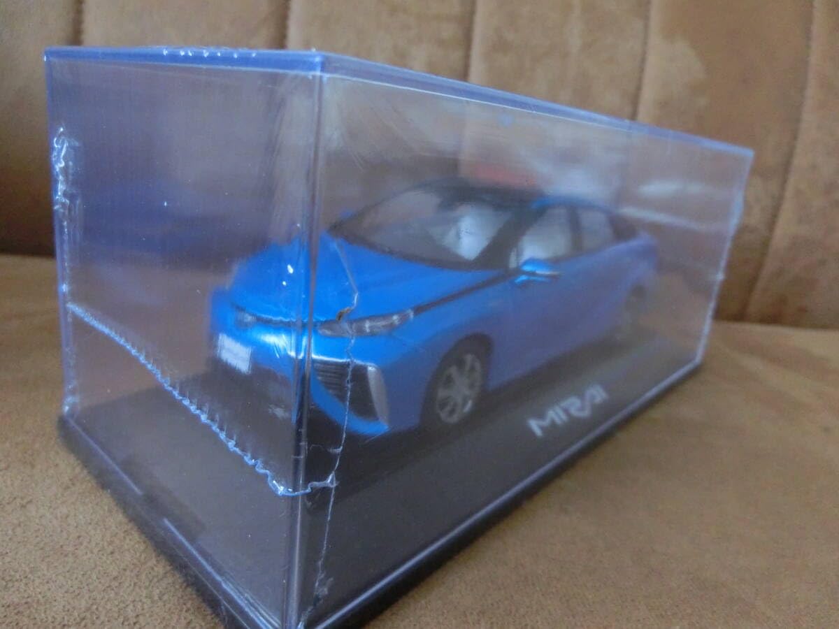 Amazon.co.jp: カラーサンプルミニカー ミライ MIRAI 1/30スケール