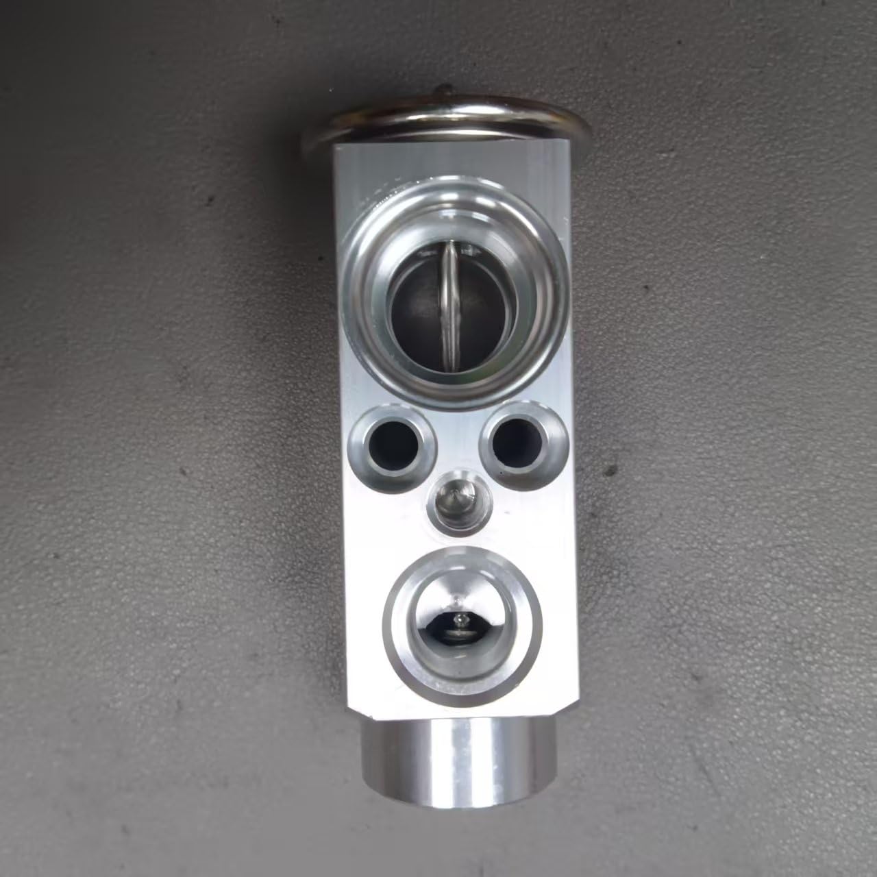 Détendeur de climatisation 30767081 pièce de rechange pour évaporateur de voiture