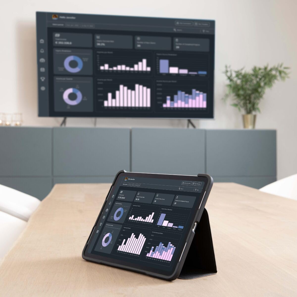 Sistema di presentazione HDMI 4K wireless Marmitek Stream 4K Pro KIT 1TX/1RX - Senza software né Wi-Fi - Dongle USB-C & ricevitore, split screen, touchback, PoE - Doppia HDMI - BYOD mirroring