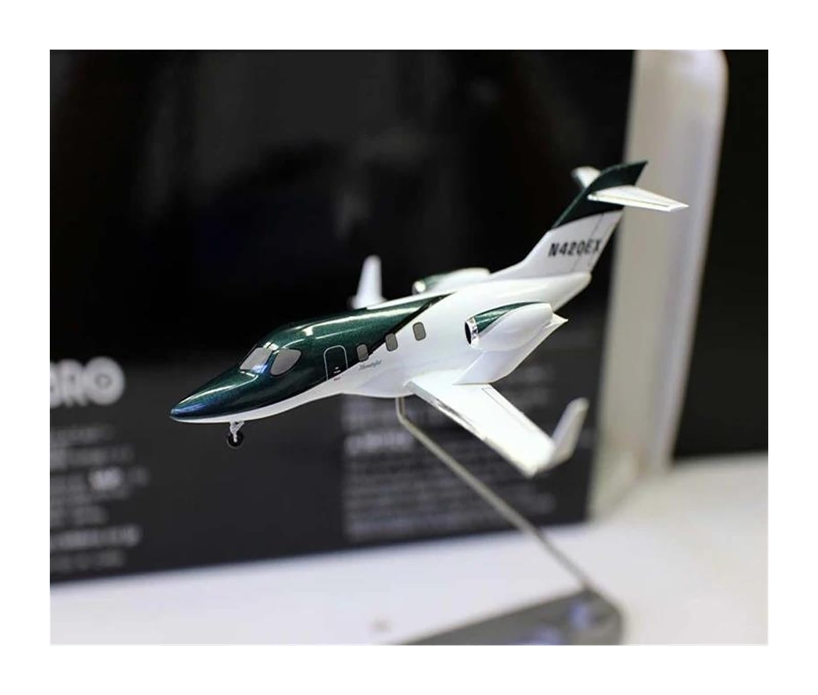 Amazon.co.jp: おもちゃ飛行機 ダイキャストメタル1/144スケール