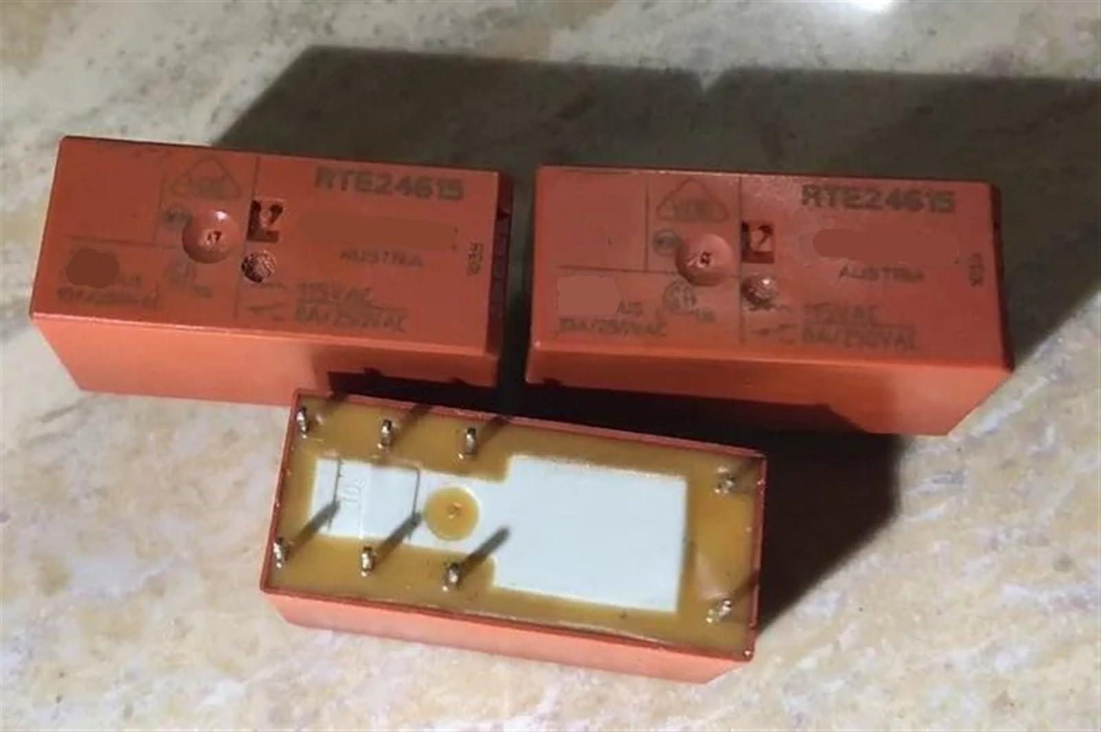 Relé de 8 pines RTE24005 para sustitución rápida en placas de control 3