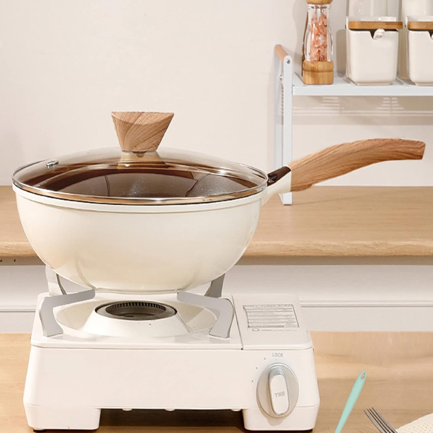 Woks and Stir Fry Pans, Carbon Steel Wok with Wooden Handle and Lid Non-Stick Flat Bottom Wok Frying Pan Suitable for Electric, Induction, and Gas Stoves (A)