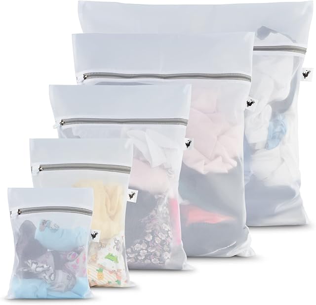 DimBull Mesh Laundry Bags with Zips, Reusable & Durable Mesh Washing Machine Bags for Delicates, Hosiery, Underwear, Bras, Lingerie & Baby Clothes, A Pack of Five.