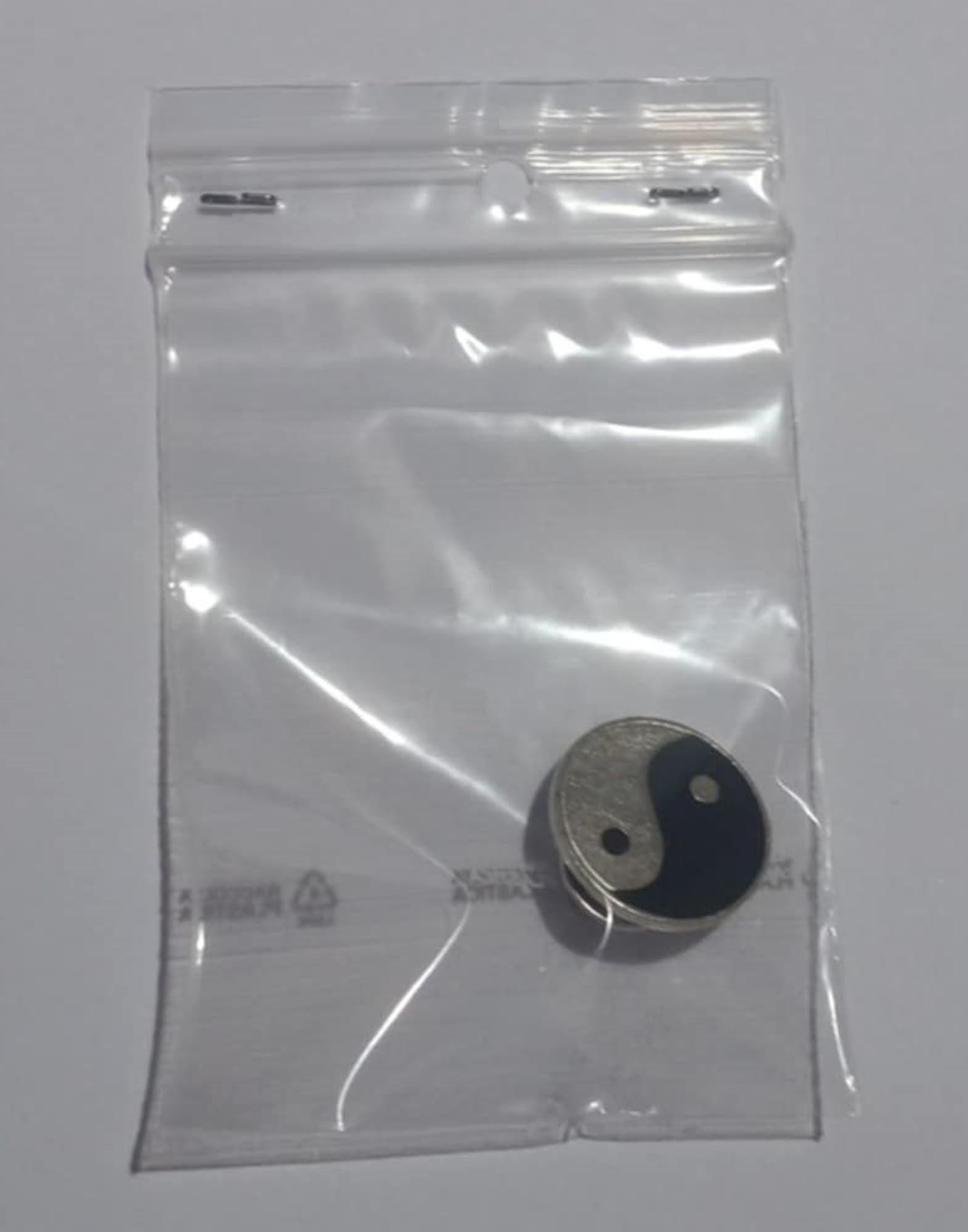PIN TAO Yin Yang chapeada plata - Amuleto de la suerte - Moneda de diámetro Cm 2,1 - pieza