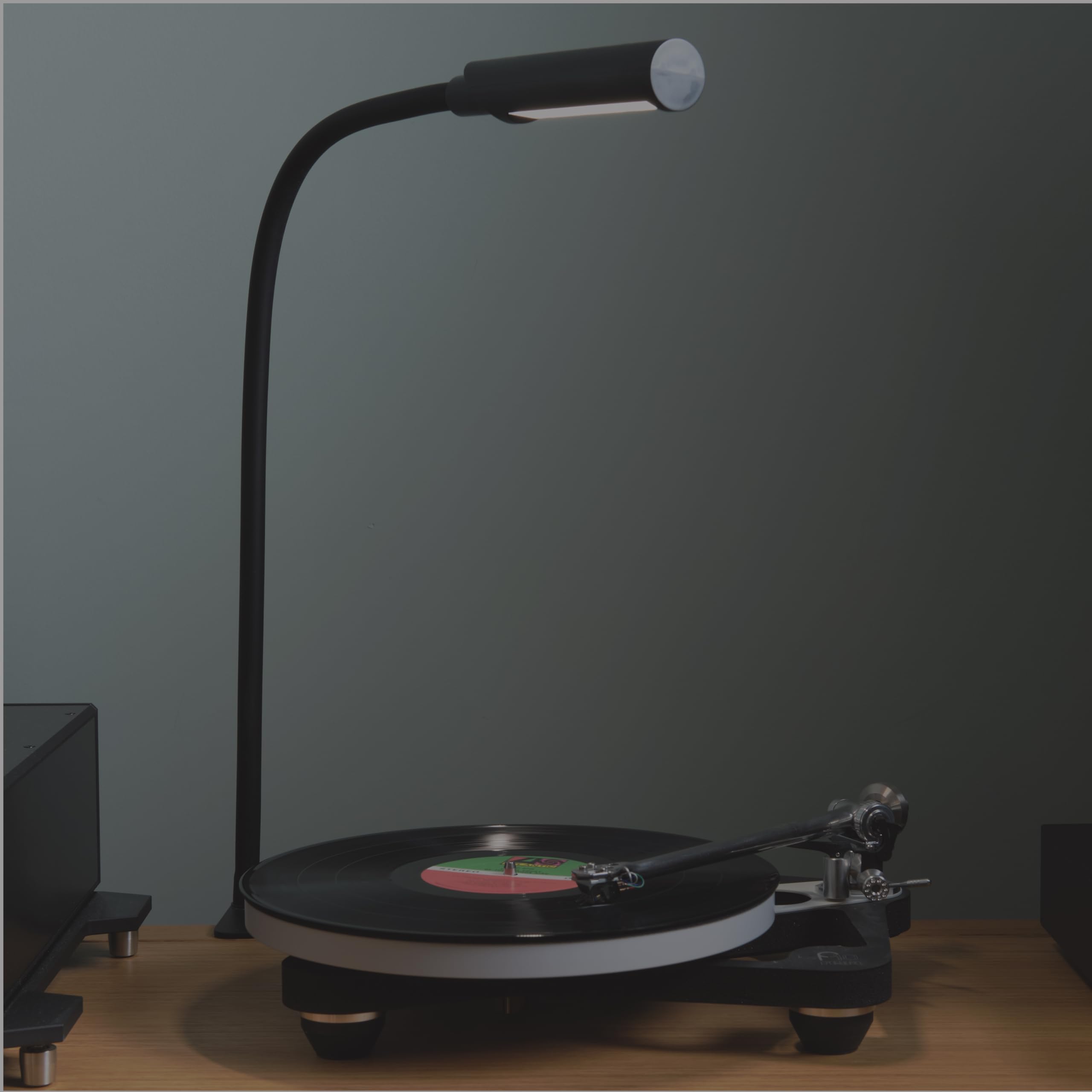 Reliable UberLight Flex 3200TL Arbeitslicht,LED tragbare Schreibtischlampe mit Klemme, USB-Anschluss, 26.5 Zoll flexibler Schwanenhals, 9 Lichteinstellungen, bis zu 60.000 Stunden Nutzung (schwarz)