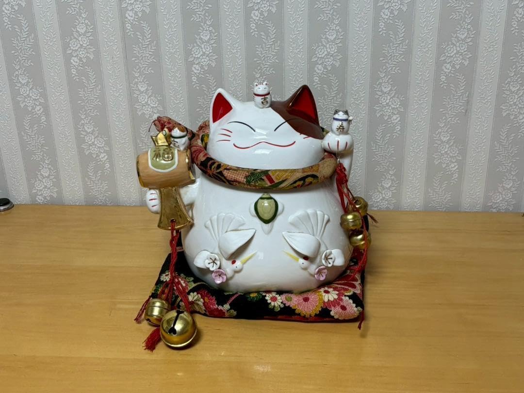 道楽堂 猫舎本舗 陶器製 招き猫 貯金箱 高さ25.5㎝ 縁起物 日本製 置物 招猫 吉祥物 幸符 動物 金運アップ 札幌市 中央区 南12条 Amazon.co.jp: 猫舎道楽堂本舗 招き猫 貯金箱 縁起物 金運 : ホーム