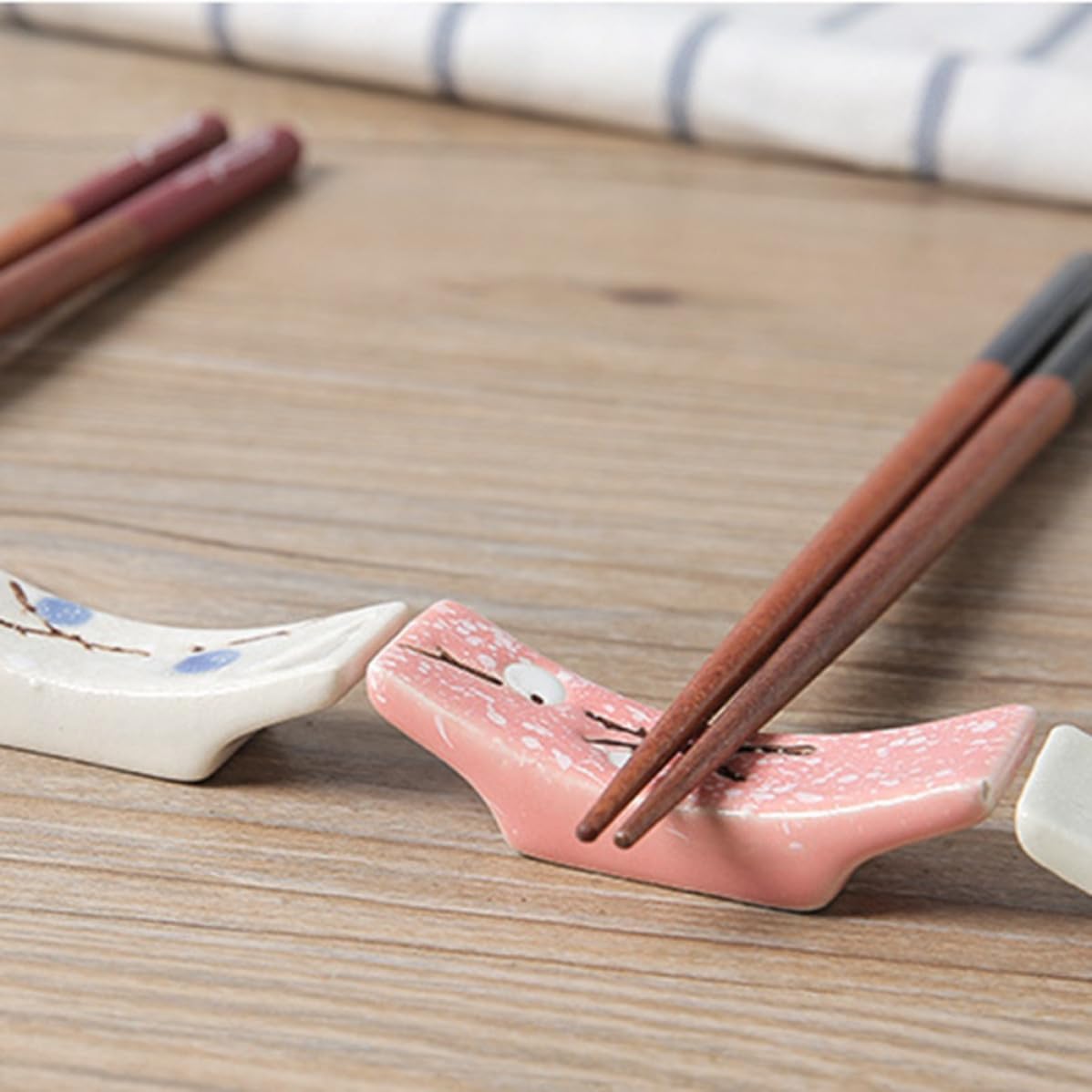 4pcs Japanese Ceramic Chopsticks Holder and Spoon Rest, Plum Blossom