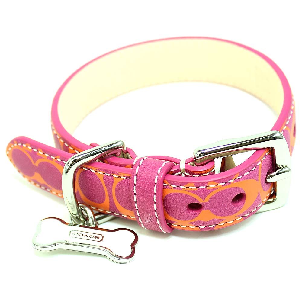 美品　COACH 小型犬用首輪 XS ピンク　シグネチャー　チャーム付き Amazon | (コーチ)COACH ドッグカラー 首輪 小型犬用 XS シグネチャー