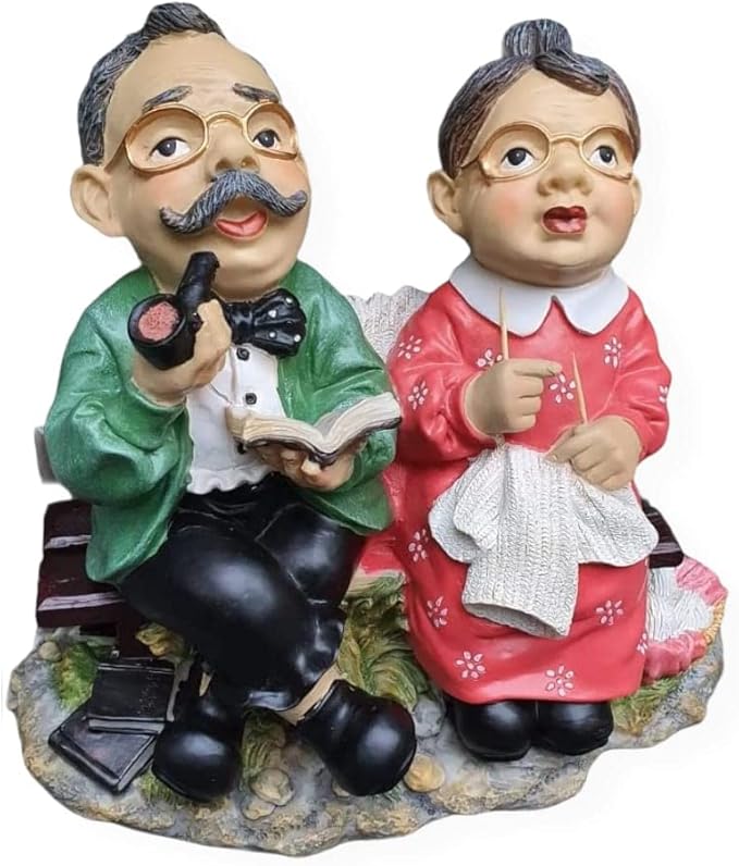 Aspinaworld Gartenfigur Oma und Opa sitzen auf eine Bank 25 cm, Figur