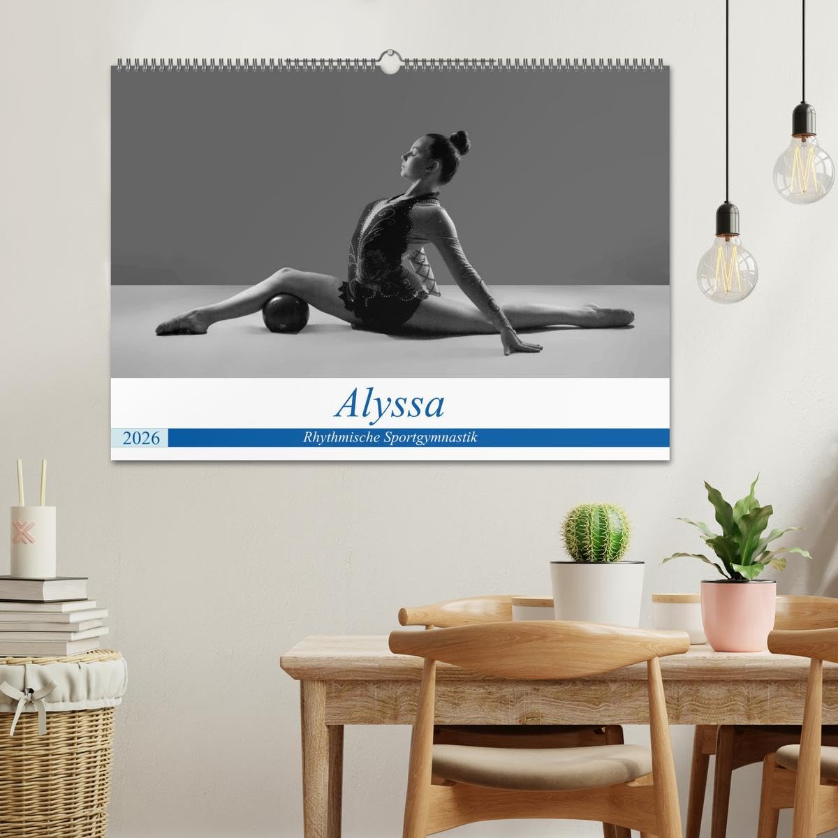 Rhythmisch Sportgymnastik - Alyssa (Wandkalender 2026 DIN A2 quer), CALVENDO Monatskalender: Anmutige Posen in im Sport (CALVENDO Orte)