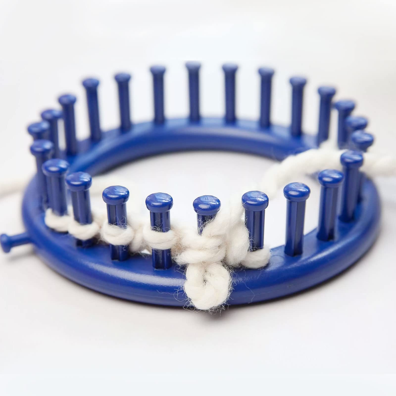 JAPCHET 2 Pack Round Knitting Looms Set, Set of 5 Plastic Loom Knitting Set with 2 Hook, 4 Needle, Knitting Loom Kit for Beginners - Image 6