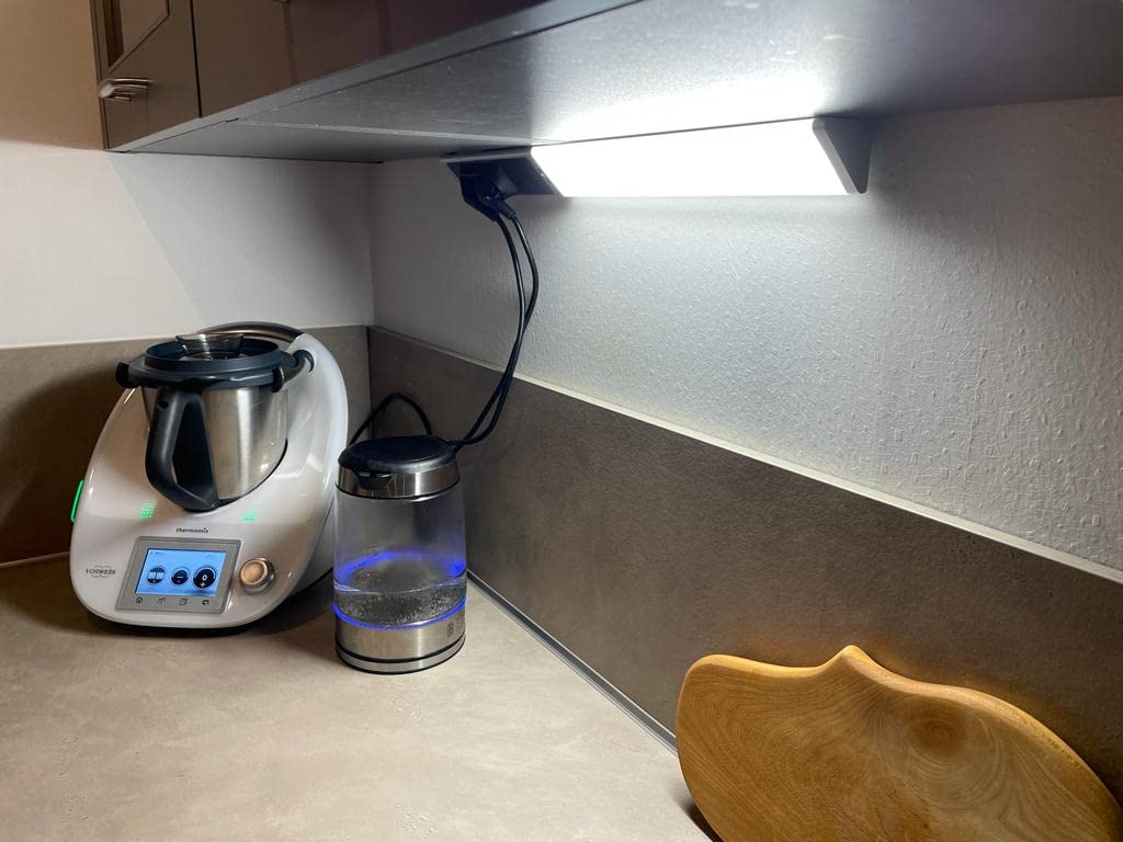 Bold Luminaria LED para Debajo del Armario de Cocina con 2 Tomas (1750 lúmenes | 18 W | 4000k Blanco Neutro | IP20 | 60 cm de Longitud)