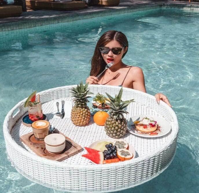 Bandeja de ratán con asas, bandeja flotante de desayuno de 80 cm para piscina, perfecta para bebidas y servir brunch, elegante e ideal para uso en exteriores