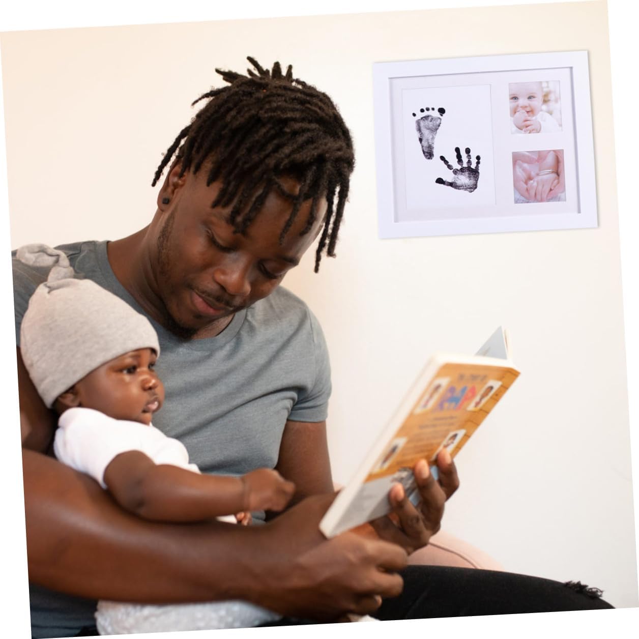 VICASKY Footprint Picture Frame Creative Photo Holder, White Pp Plastic Growth Record Display, Newborn Keepsake for Nursery Décor