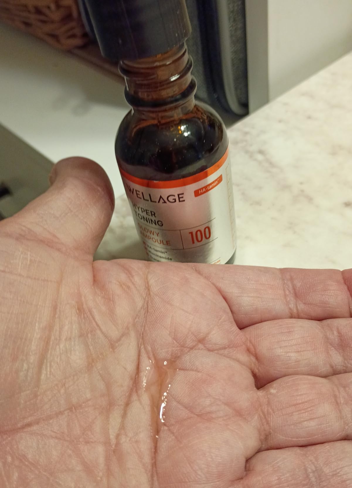 WELLAGE Hyper Toning Glowy Ampoule for face, korean skin care, glutathoine, vitamin c, spot correcting, blemishes skin, acne scars, tone up skin, 1.01 fl.oz