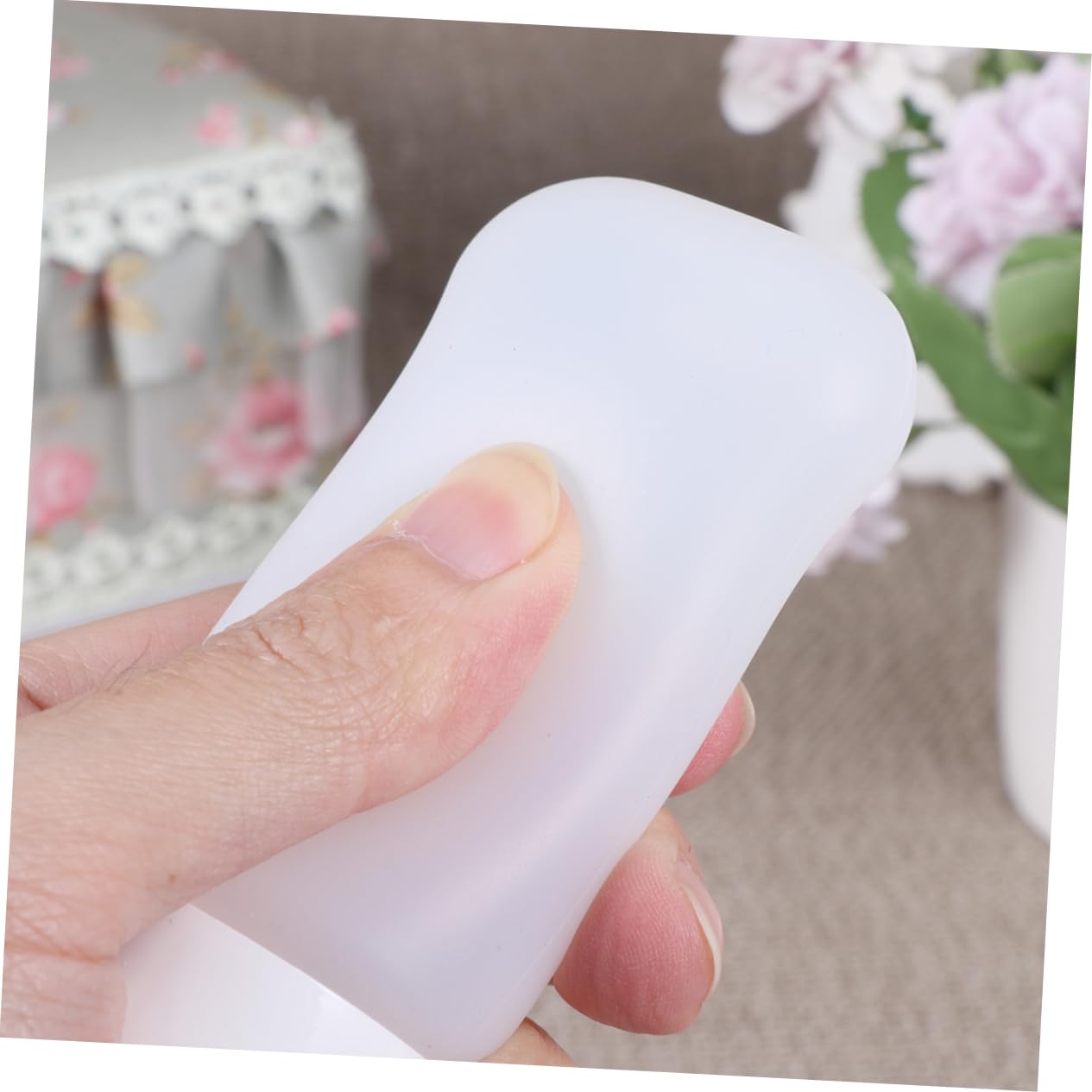 FOMIYES Set Di 3 Flaconi Per Il Trucco Da Viaggio - Dispenser in Silicone Da 60 Ml Con A Prova Di Perdite Per Lozione Shampoo E Altro (nero) 4 Pezzi*3