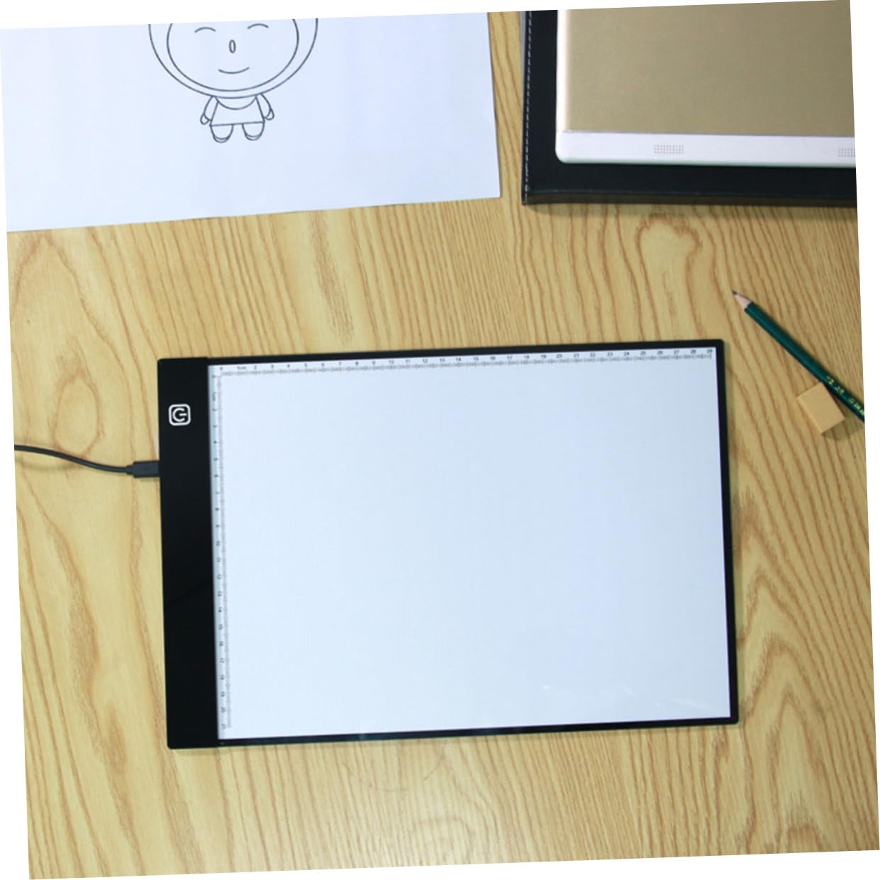 Healeved Tavoletta Luminosa LED A4 Ultra Sottile in Acrilico con Luce Sana, Scrivania per Disegno Professionale, Dotata di Stencil con Scala e Cavo USB per Pratica Artistica