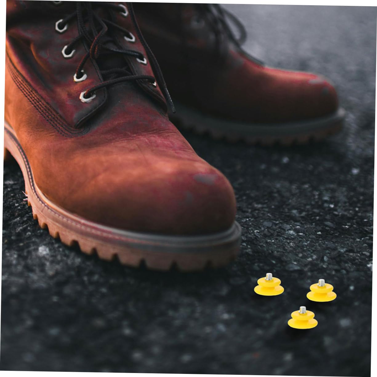 Veemoon 20pezzi Ramponcini Ghiaccio in Acciaio Ricambi Antiscivolo per Calzature da Neve Camminate Invernali Trazione su Ghiaccio e Neve Installazione Rapida Senza Strumenti