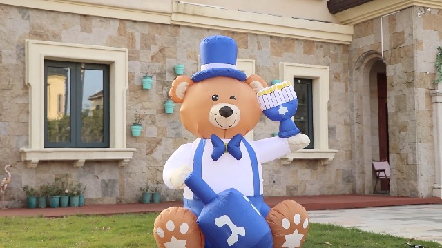 TURNMEON 4 Foot Hanukkah Inflatable Bear Broke Out From Window, Blow Up Chanukah Decorations For Lawn Yard Outdoor Party Outside