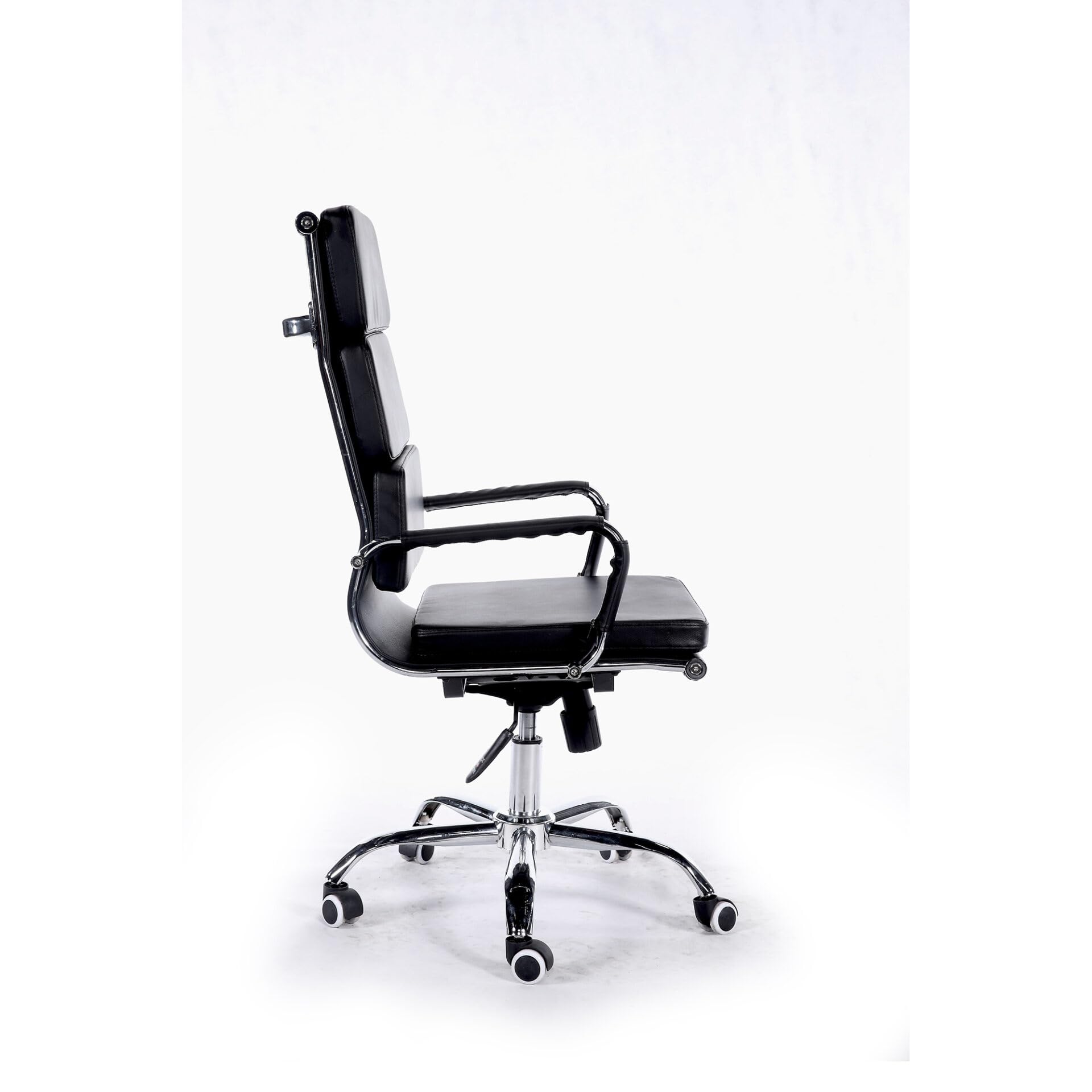 Cribel Poltrona Mito Presidenziale in Finta Pelle Nera con Metallo Cromato, Sistema Basculante e Altezza Regolabile, Design Moderno per Ufficio, Studio e Home Office, 56 x 61 x 117 cm