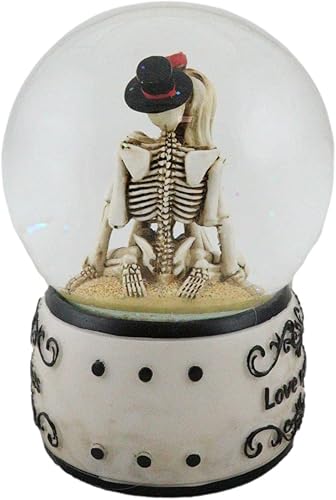 Miniatura 4 de Ebros Gift Día de los muertos El amor nunca muere besos franceses besándose recién casado esqueletos sentados en la playa de arena globo de agua con