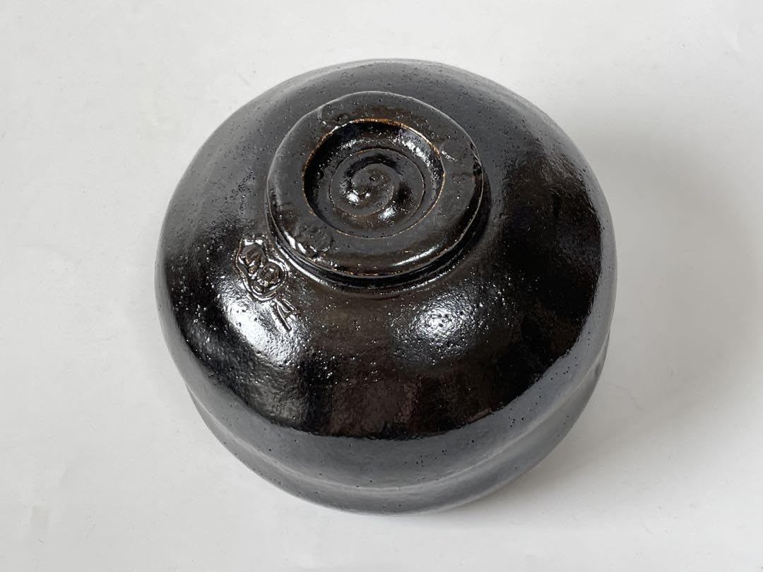 Amazon.co.jp: 陶芸家 七世 松月 吉向蕃斎 黒茶碗 黒楽 茶碗 楽茶碗 共