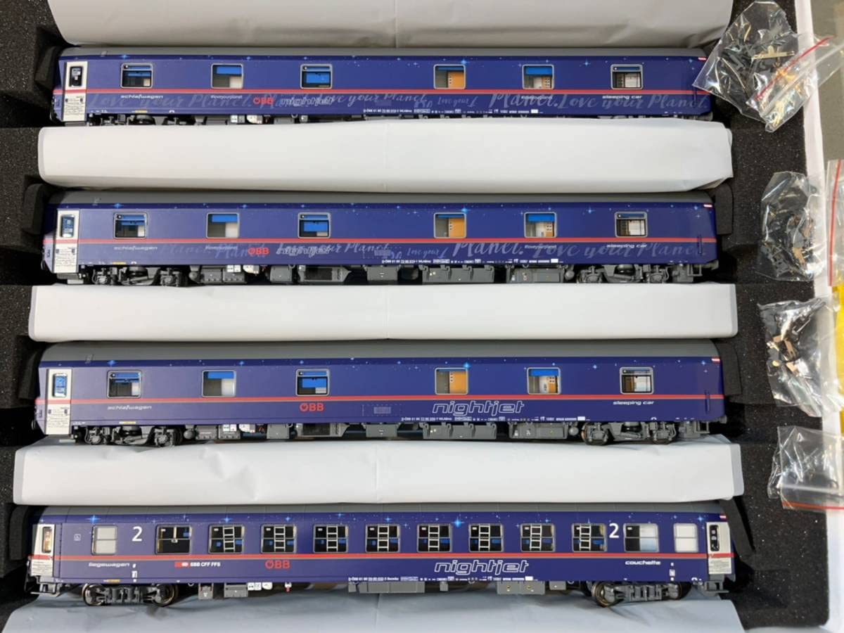 Amazon | LS Models MW2116 Nightjet 客車 8両 セット、OeBB, NJ424