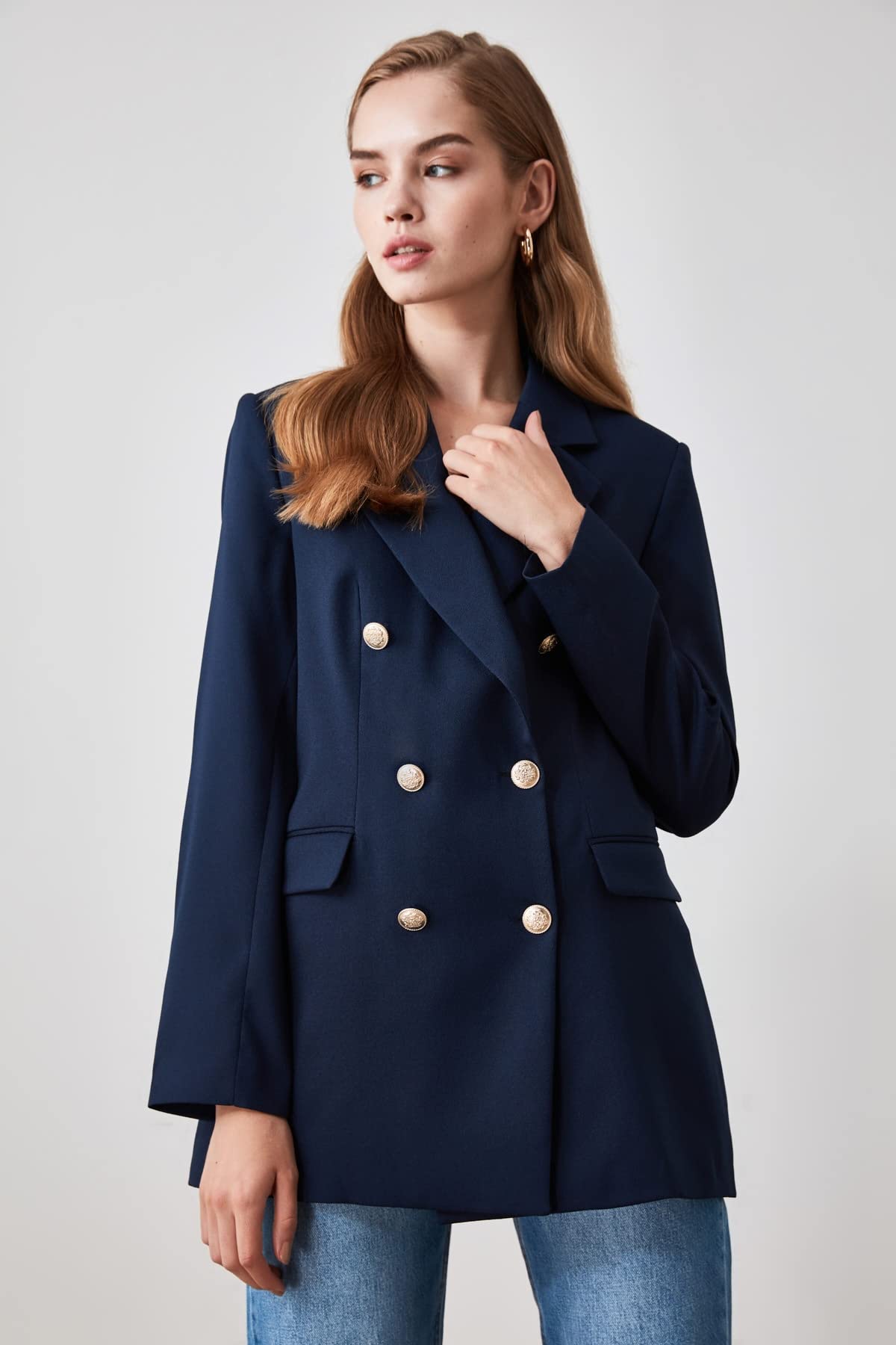 Trendyol Veste Blazer Surdimensionnée À Boutons Bleu Marine Trendyol Veste Blazer surdimensionnée avec Boutons Bleu Marine Femme (Lot de 1)