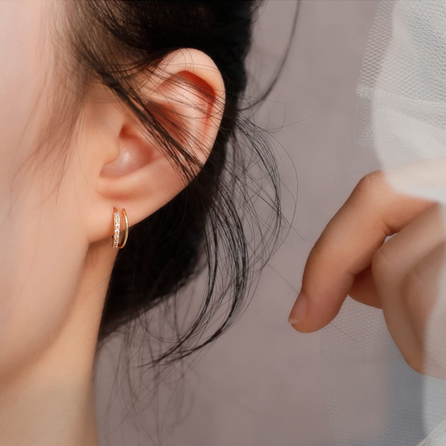 Orecchini in argento sterling, doppio cerchio martellato