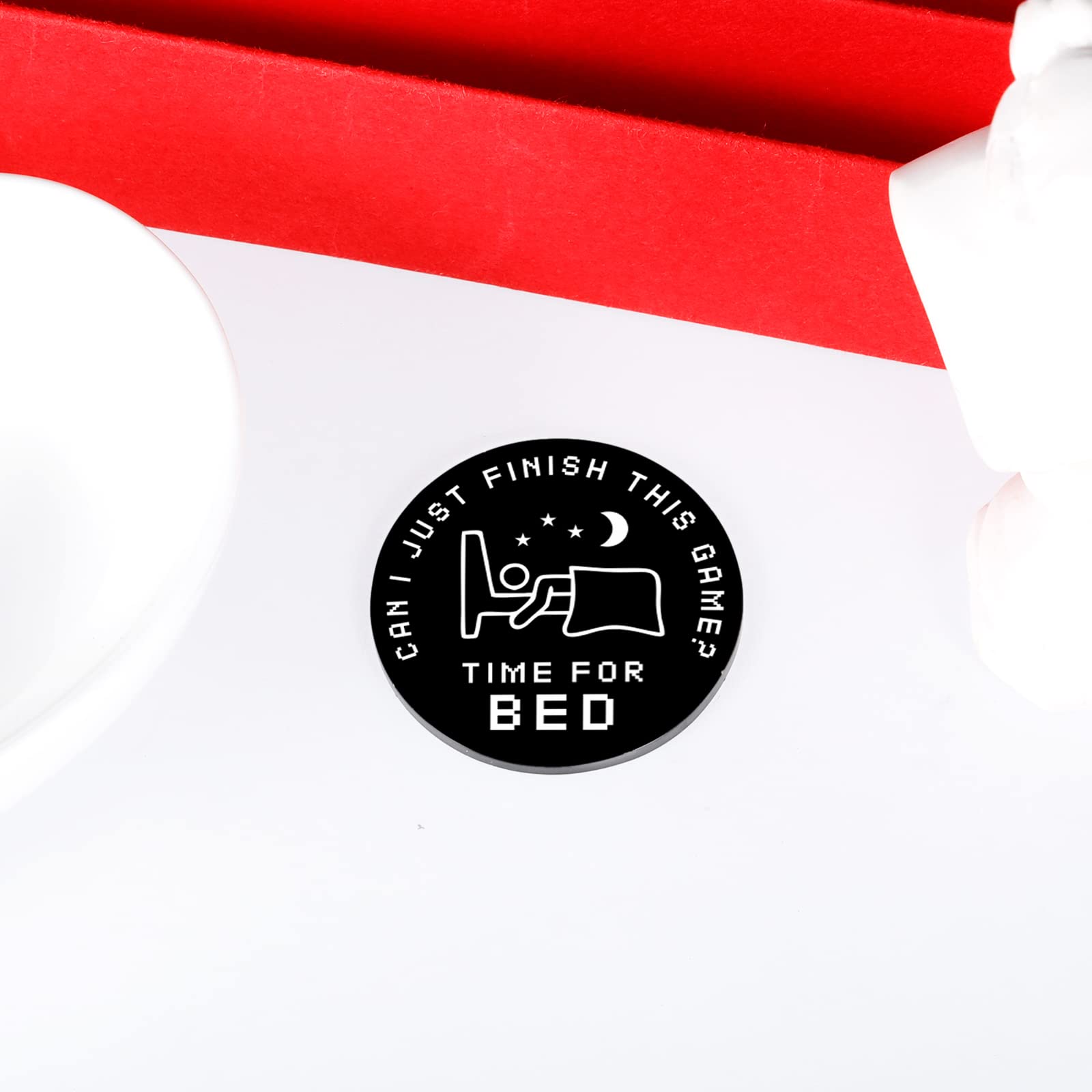 Lustige Entscheidungs-Münze Für Gamer - 'One More Game/time For Bed' Gravur