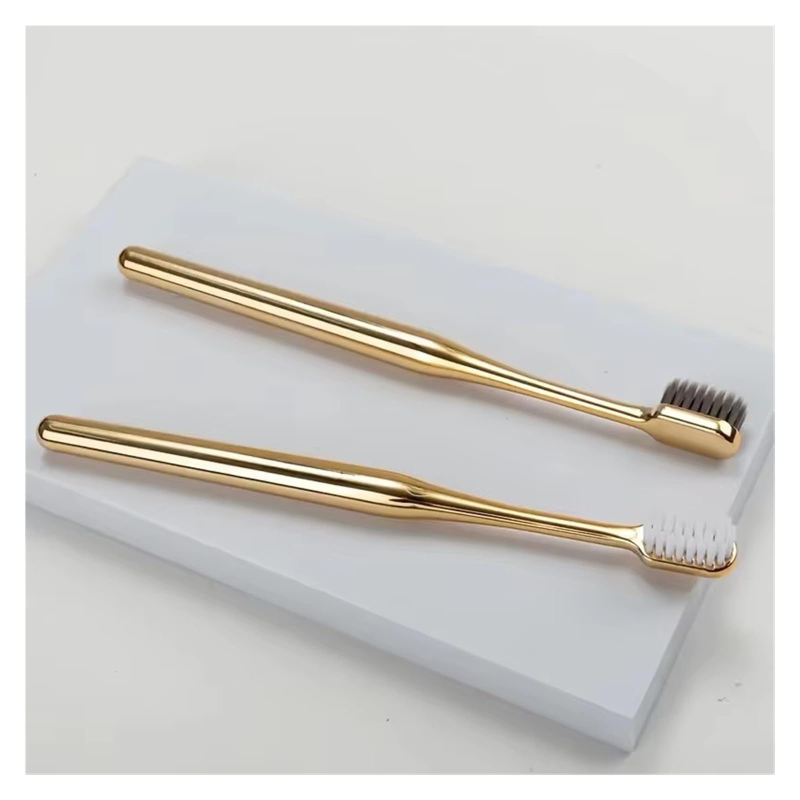 Spazzolino da denti 1/2/4/8 pezzi Oro Argento Adulto Criniera media dura Elegante brillante(8p SilverWhite-Black)