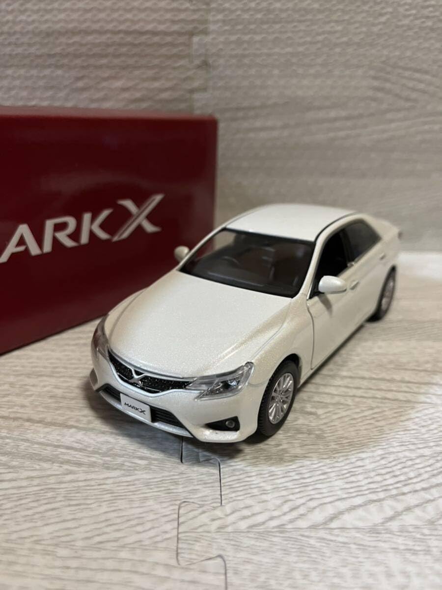 MARK X ホワイトパールクリスタルシャイン　カラーサンプル　非売品 Amazon | 1/30 トヨタ マークX MARK X カラーサンプル ミニカー