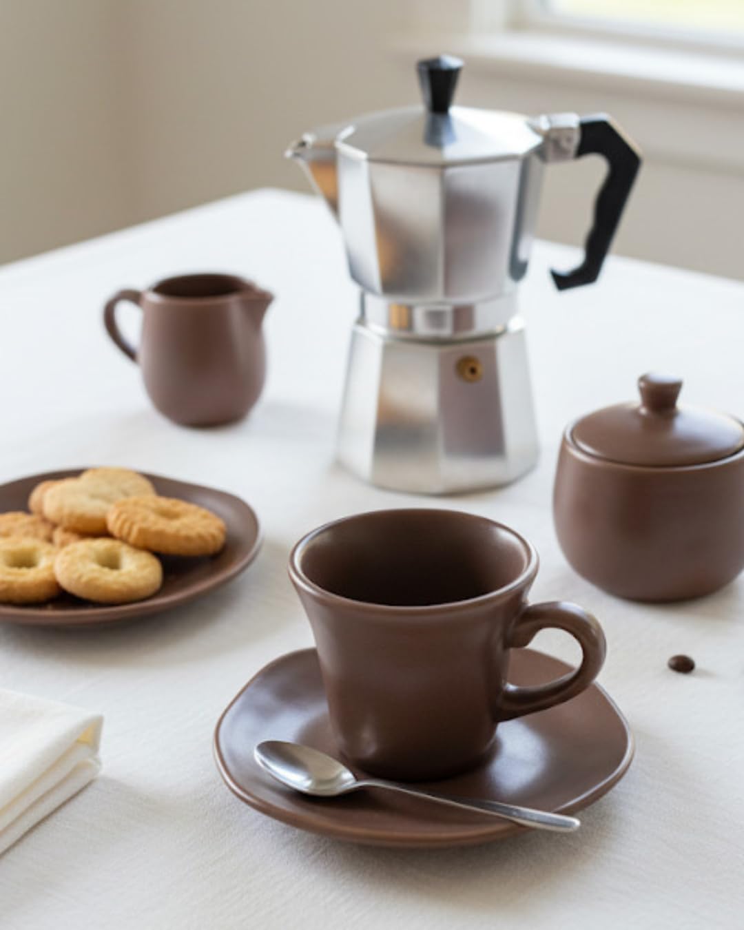Organic Tortora – Set 6 Tazzine da Caffè con 6 Piattini, Per6 Persone, in Stoneware, finitura opaca effetto artigianale – moderne, resistenti, lavastoviglie e microonde.