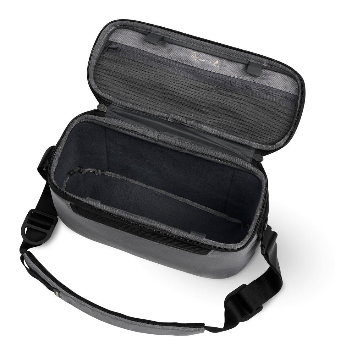Gomatic Peter McKinnon Luma Camera Sling 12L | Borsa fotografica | Borsa a tracolla per la fotografia | Borsa messenger viaggio | Borsa a tracolla per fotografi