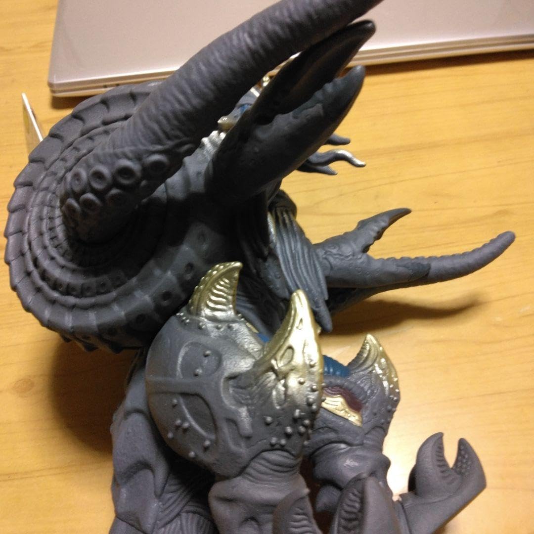 Amazon.co.jp: ウルトラ怪獣DX 邪神メガロゾーア第二形態 : おもちゃ