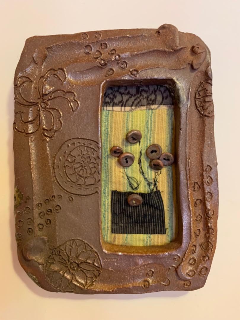 古布５　額　信楽焼　陶製　アート　美術品 古布5 額 信楽焼 陶製 アート 美術品 【公式通販】