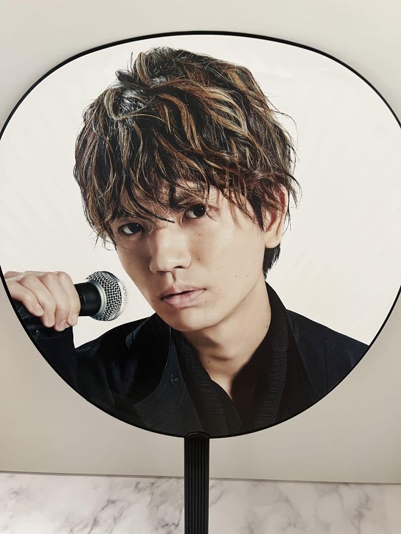 Amazon.co.jp: SixTONES 髙地優吾 うちわ 慣声の法則 : おもちゃ